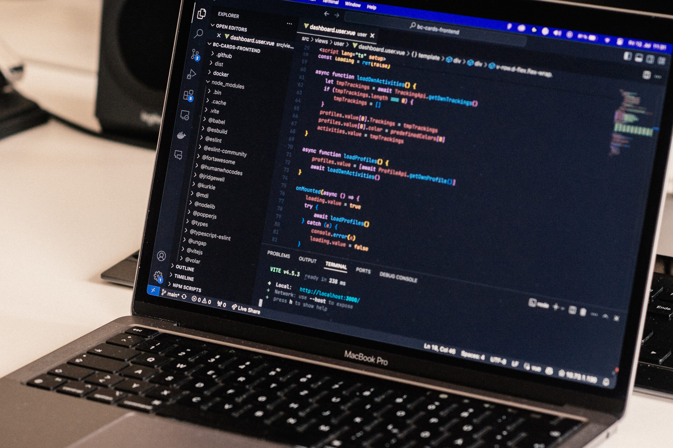 Darstellung von Code am Mac Book